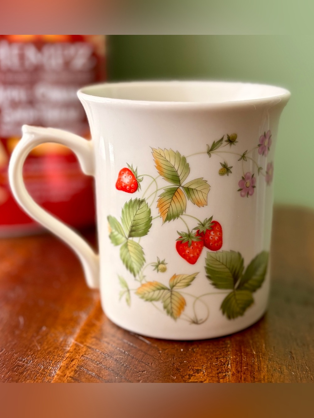 Porcelain Vintage Charming Strawberry Botanical Mug - White with Red & Green - Picture 1 of 6